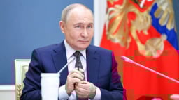 'Ngồi im', Kiev báo động về nước cờ đỉnh cao của ông Putin