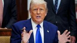 Ông Trump bất ngờ nổi đóa với Nga và ông Putin