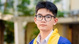 Nam sinh chinh phục 1600 SAT tuyệt đối sau 5 tháng: 'Nắm chắc dễ, luyện dần khó'