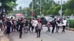 Bắt nhiều nhân viên quán cơm trong vụ hỗn chiến trước cổng Bệnh viện Đa khoa vùng Tây Nguyên
