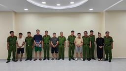 Hàng trăm ngàn sản phẩm nhớt giả nhãn hiệu Castrol, Motul, Honda, Yamaha đã bán khắp các tỉnh thành