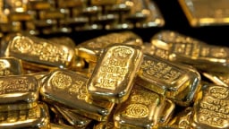 Giá vàng hôm nay 8/6: Kim loại quý lao dốc, về sát mốc 3.300 USD/ounce