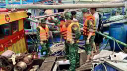 Kịp thời cứu nạn tàu cá va phải đá ngầm, cứu sống 4 ngư dân ở Cô Tô (Quảng Ninh)