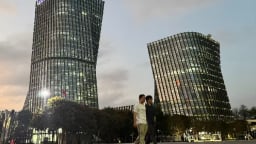 Giảm giờ làm, tăng chi tiêu: Trung Quốc khuyến khích làm việc ít hơn để kích cầu tiêu dùng, một thành phố cân nhắc nghỉ cuối tuần 2,5 ngày   