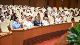 Chủ tịch nước và Chủ tịch Quốc hội ký ban hành các văn bản quan trọng để vận hành chính quyền địa phương 2 cấp