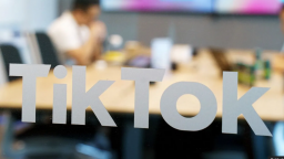 Vì sao ông Trump hoãn lệnh cấm TikTok tới lần thứ ba?