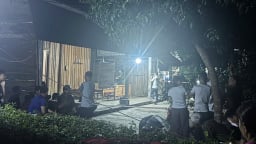 Nghịch tử hai tay cầm 2 dao tấn công bố, chém mẹ tử vong trong đêm