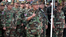 Ông Hun Sen nổi giận 'xé giao kèo', livestream 'vạch trần' gia tộc Thủ tướng Thái Lan 