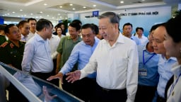 Hình ảnh Tổng Bí thư Tô Lâm kiểm tra hoạt động của chính quyền địa phương 2 cấp tại Hà Nội