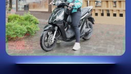 Nữ tài xế Xanh SM Bike: ‘22,5 triệu/tháng, 10 tiếng/ngày, chuyển sang xe điện thấy khỏe hơn vì…’