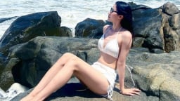 Hoa khôi bóng chuyền Kiều Trinh nóng bỏng với loạt ảnh bikini