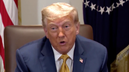 Ông Trump nổi giận với Tổng thống Putin, đòi tiếp tục trừng phạt Nga