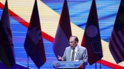 Thủ tướng Malaysia kêu gọi ASEAN đoàn kết, “tự cứu mình” trước cơn lốc thuế quan Mỹ