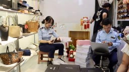 Cửa hàng ở Đà Nẵng bị phạt và tiêu hủy hàng trăm sản phẩm vì sai phạm nhãn hiệu