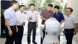Ở TPHCM mới sau sáp nhập thành công, robot đang hỗ trợ làm thủ tục hành chính ở phường nào?