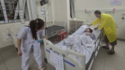 Lời kể của người nhà nạn nhân sống sót trong vụ lật tàu trên vịnh Hạ Long