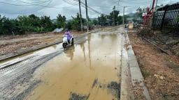 Đà Nẵng: Tuyến đường trăm tỷ thi công ì ạch, người dân khốn khổ vì 'hít' bụi bẩn mỗi ngày