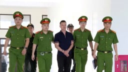 TIN NÓNG 24 GIỜ QUA: Trùm giang hồ Vy 'ngộ' bị khởi tố vì 'chạy án'; cô gái bị đối tượng xăm trổ khống chế giữa đêm