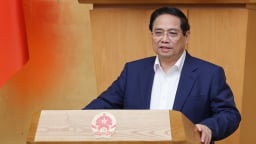Thủ tướng: Cương quyết cắt giảm thủ tục hành chính, loại bỏ tình trạng cấp trên hợp thức hóa cho cấp dưới
