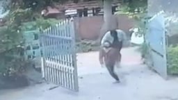 'Hé lộ' bất ngờ trước tin đồn bắt cóc trẻ em ở Gia Lai: Người 'lạ' mặt chạy vào nhà bế cháu bé đi chính là mẹ ruột