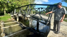 Một con rạch nước trong veo, đẹp nhất Cần Thơ, tấp nập khách Tây, giờ đây 'nó đã chết thối' rồi, vắng teo