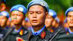 Mồ hôi đẫm vai áo, chiến sĩ tập luyện giữa “chảo lửa” thao trường diễu binh sẵn sàng cho nhiệm vụ A80
