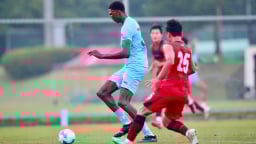 Tiền đạo cao 2m06 lại ghi bàn, Thép xanh Nam Định thắng CLB 6 lần vô địch K.League