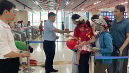 Tàu Cát Linh - Hà Đông, xe buýt chật kín người sau Lễ kỷ niệm 80 năm Quốc khánh 2/9