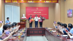 Trưởng ban Ban Quản lý các dự án lâm nghiệp được biệt phái, bổ nhiệm giữ chức Tham tán nông nghiệp tại Trung Quốc