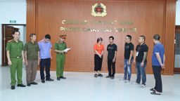     Phó Giám đốc Bệnh viện Phổi Hà Nội bị cáo buộc tham gia đường dây làm giả bệnh án