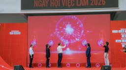 Ngày hội việc làm ở Đắk Lắk sinh viên tiếp cận cơ hội nghề nghiệp ngay tại trường