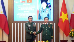 Đại tướng Nguyễn Tân Cương mời Bộ Quốc phòng Philippines tiếp tục cử sĩ quan sang Việt Nam tham gia các khóa đào tạo 