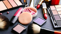 Tin hot thị trường ngày 7/6: Ngừng tiếp nhận hồ sơ mỹ phẩm chứa 4 hoạt chất kháng nấm bị cấm