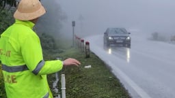 Cảnh sát Giao thông Sơn La ứng dụng công nghệ thông minh đối phó với sương mù trên Quốc lộ 6
