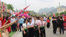 Phố núi Sơn La bảo tồn và phát huy bản sắc văn hóa 12 dân tộc