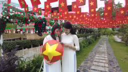 Khu du lịch quốc gia Mộc Châu đón hàng ngàn du khách 