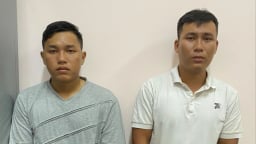Anh em ruột đi cướp tiệm vàng ở Hóc Môn khai gì với công an?