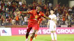 Ngoại binh Hồng Lĩnh Hà Tĩnh: Cao 1m85, góp công vào 7 bàn thắng sau 18 trận ở V.League