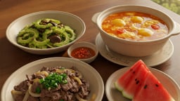   Bữa cơm tối 120 nghìn: Thịt bò xào hành tây, canh cà chua trứng