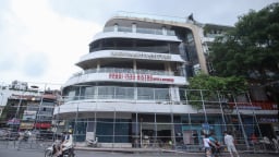 Hà Nội quây rào tiến hành phá dỡ tòa nhà 'Hàm cá mập'
