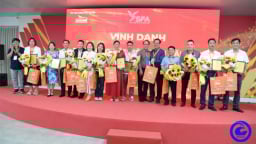 Trước khi sáp nhập tỉnh Đồng Tháp, tại Tiền Giang, Hiệp hội Yến sào Việt Nam vinh danh doanh nghiệp, cá nhân ngành yến tiêu biểu
