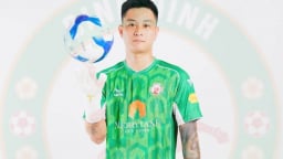 Thủ môn CLB Bình Định: Cao 1m81, 12 năm đổi CLB 5 lần
