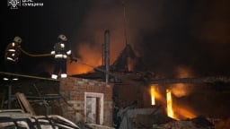 Sumy rực cháy, Kharkov rung chuyển: Ukraine oằn mình hứng đòn tấn công dồn dập từ bầy đàn 'UAV tử thần' Nga