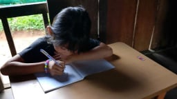 
'Tôi chỉ ước có chiếc xe đạp cho con tới trường'