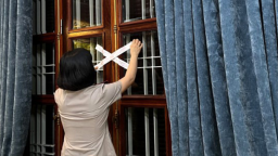 Nợ ngân hàng nên bị kê biên nhà, gia chủ lái ô tô Mercedes tông vào cán bộ thi hành án và kiểm sát viên