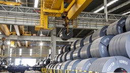 Giá quặng sắt lập đỉnh 3 tháng, cổ phiếu thép tiếp đà tăng mạnh
