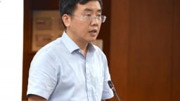 TP.HCM thí điểm đèn led vỉa hè và biển báo phát sáng, nâng cao an toàn giao thông