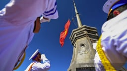 Bài dự thi 'Việt Nam trong tôi': Lớn lên dưới bóng cờ Tổ quốc