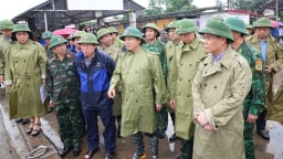 Báo cáo với Phó Thủ tướng Trần Hồng Hà về phòng, chống bão WIPHA, TP Hải Phòng: Vẫn còn 280 du khách ở đặc khu Cát Hải