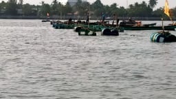 Sông lớn này ở Vĩnh Long xưa cá tôm bơi hàng đàn, nay bữa có bữa không khiến nghề gì đang bấp bênh?